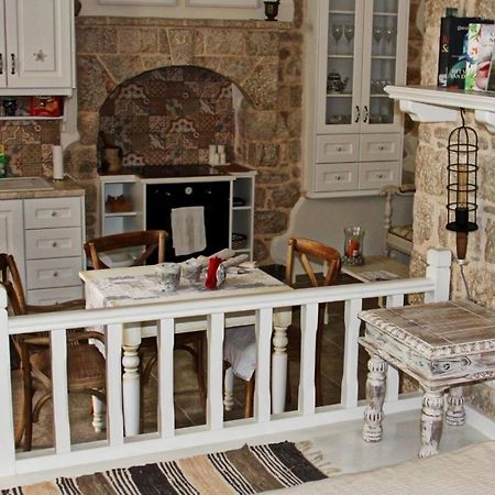 Villa Muse Mese Chalki Town Exterior foto